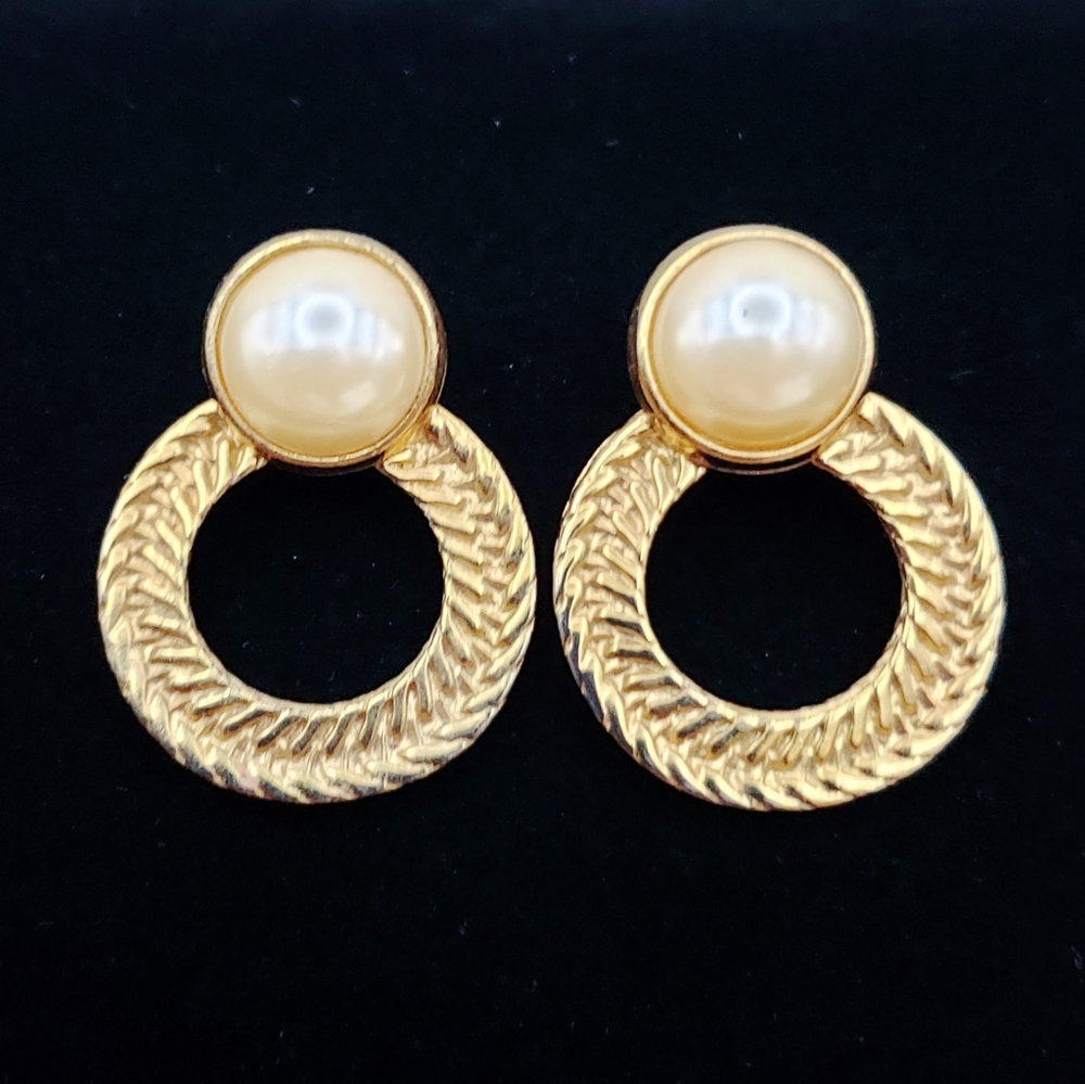Pearl and Gold Hoop Door Knocker Earrings